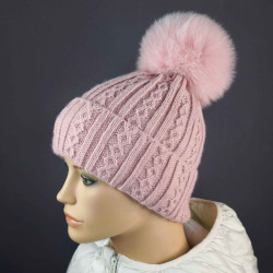 Pletená dámska čiapka s brmbolcom z pravej kožušiny , polárna líška