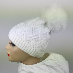 Pletená dámska čiapka s brmbolcom z pravej kožušiny , polárna líška